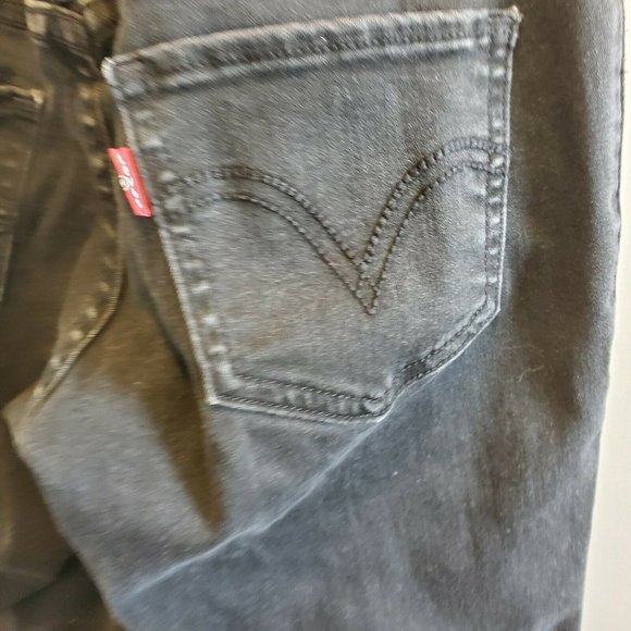 Levis‎ Womens 535 Super Skinny Faded Black Distressed Cropped Jeans Size 26 x 23 - Picture 6 of 11